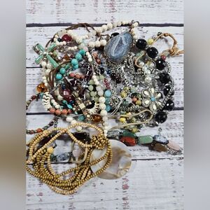 1 lb Mixed Costume Jewelry Lot Necklaces Bracelets Beads Pendants